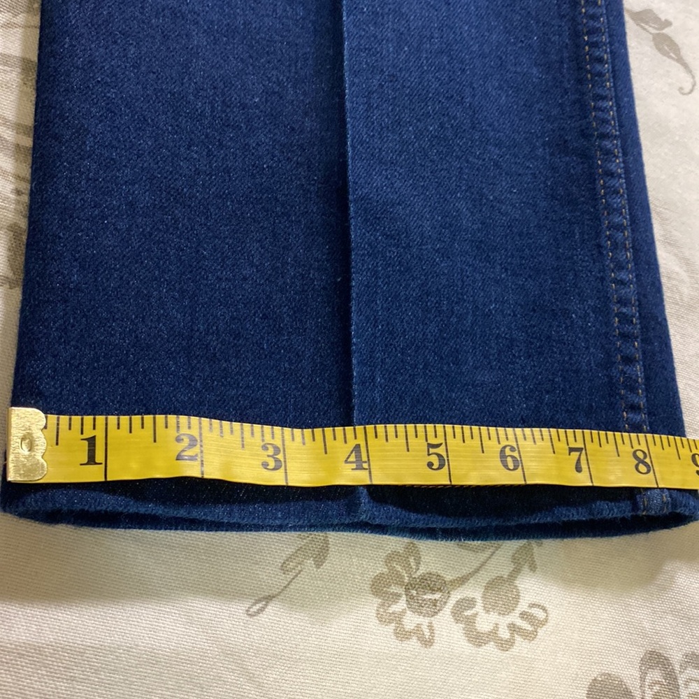 Wrangler dark wash jeans - Picture 11 of 13